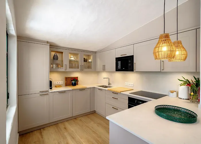 Balaia - Luxury Boutique