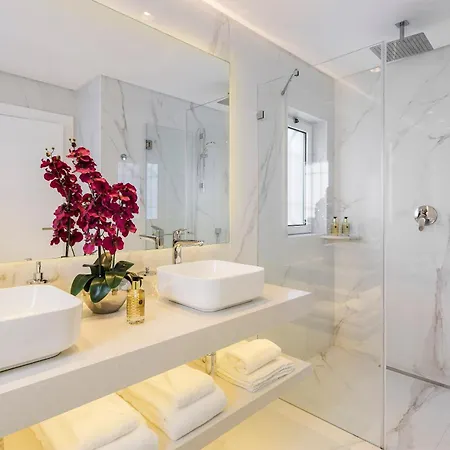 Balaia - Luxury Boutique *